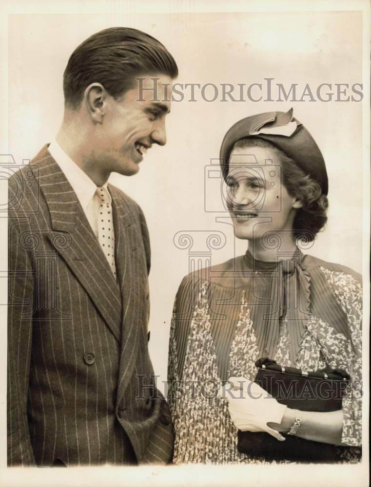 1937 Press Photo Franklin D. Roosevelt, Jr. and Ethel du Pont on Europa Boat- Historic Images