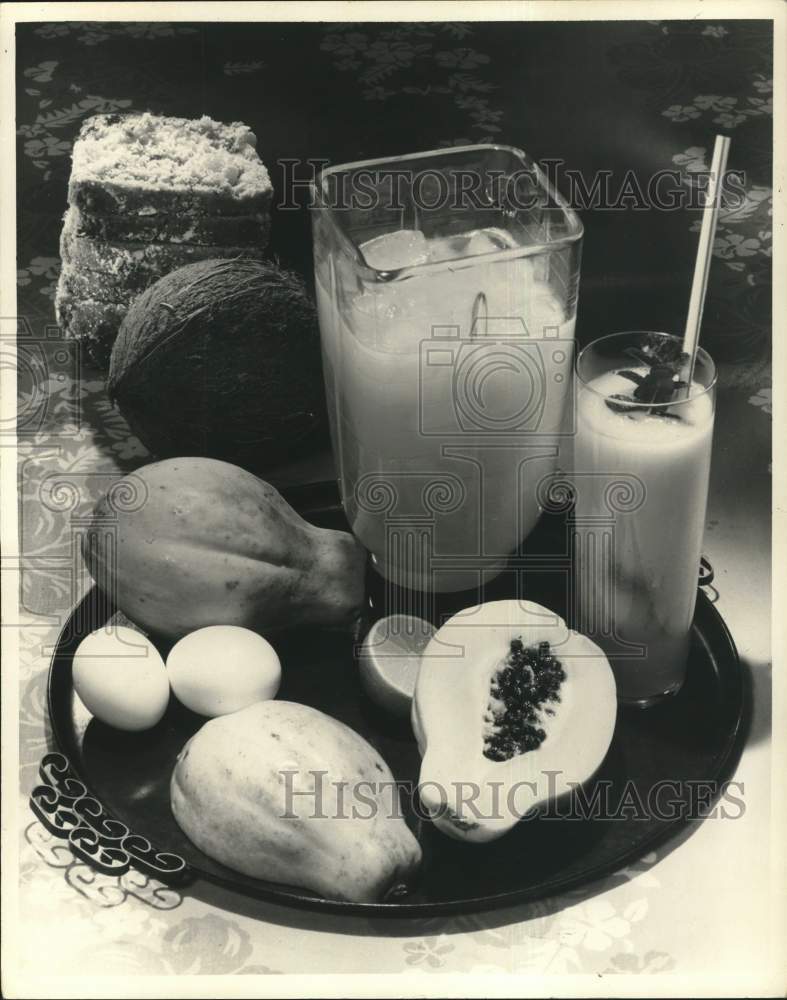 1973 Press Photo Drink made from papaya fruit - hpa07340 - Historic Images