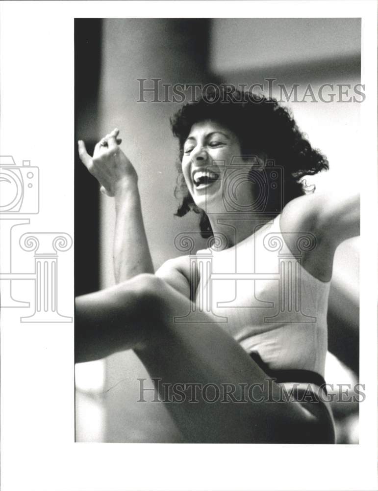 1985 Press Photo Carla Alvarado competes at Houston aerobics contest. - Historic Images