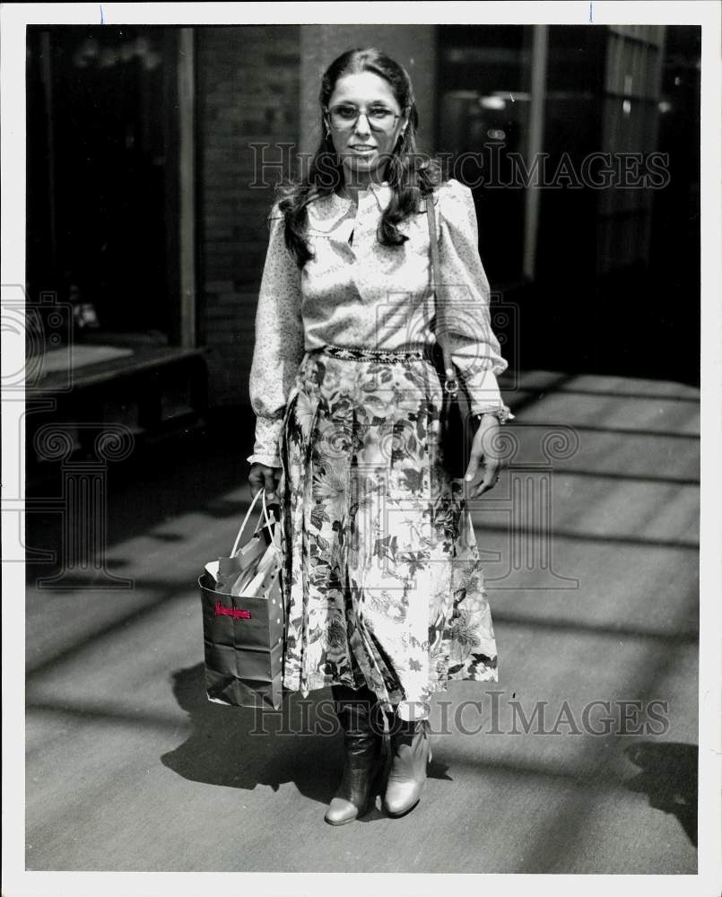 1974 Press Photo Mrs. Dominique Cacherel, wife of designer Jean Chacharel- Historic Images