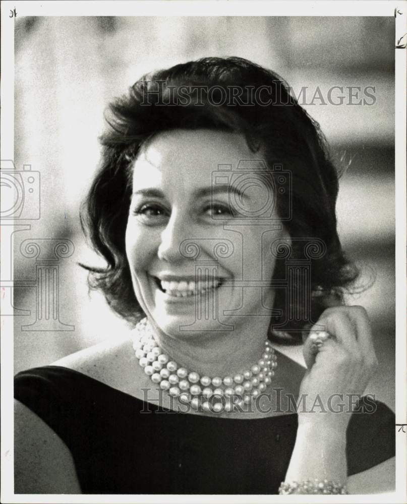 1964 Press Photo Patti Gordon, writer. - hpa58270- Historic Images