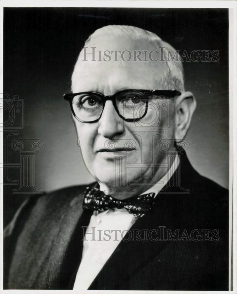 1961 Press Photo Leopold H. Gravier of Texas Gulf Sulphur Company - hpa58837- Historic Images