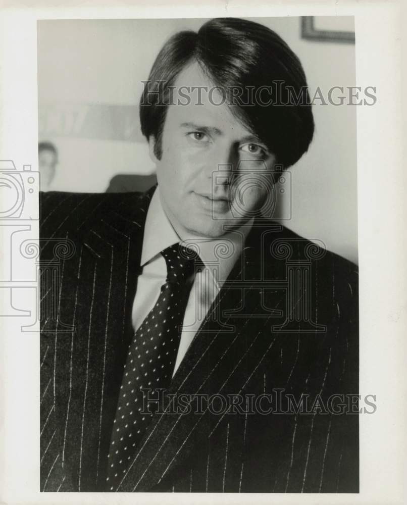 Press Photo Fashion designer Paul Guez - hpa61102- Historic Images