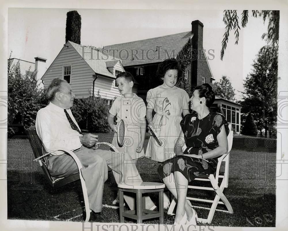 1947 Press Photo Robert Denham, NLRB Counsel with family in Chevy Chase, MD.- Historic Images