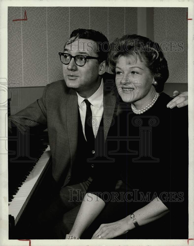 1960 Press Photo Television host Steve Allen and singer Jo Stafford - hpa63819- Historic Images