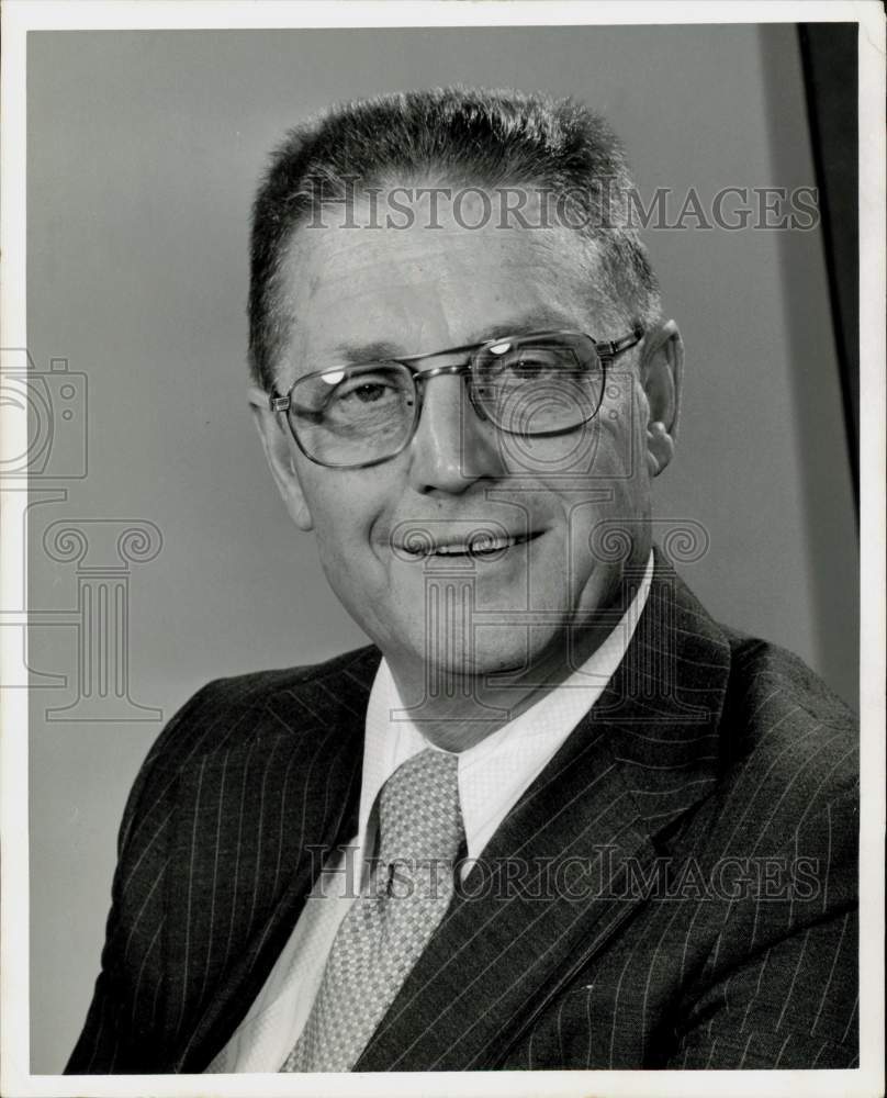 1974 Press Photo Herman W. Mead, candidate for Judge. - hpa68879- Historic Images