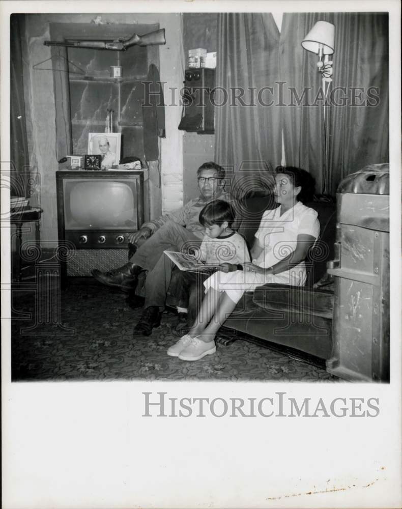 1956 Press Photo Moon &amp; Jennie Weso, Menominee Reservation, Wisconsin- Historic Images