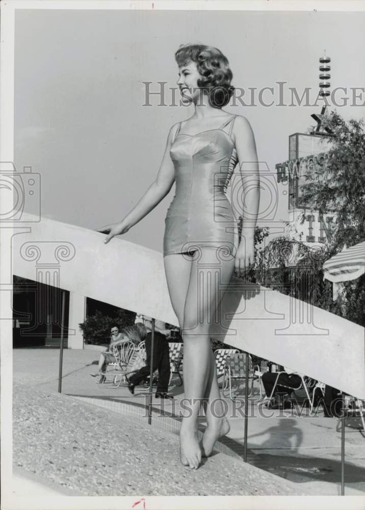 1961 Press Photo Linda Jacklyn Loftis, Miss Fort Worth and Miss Texas.- Historic Images