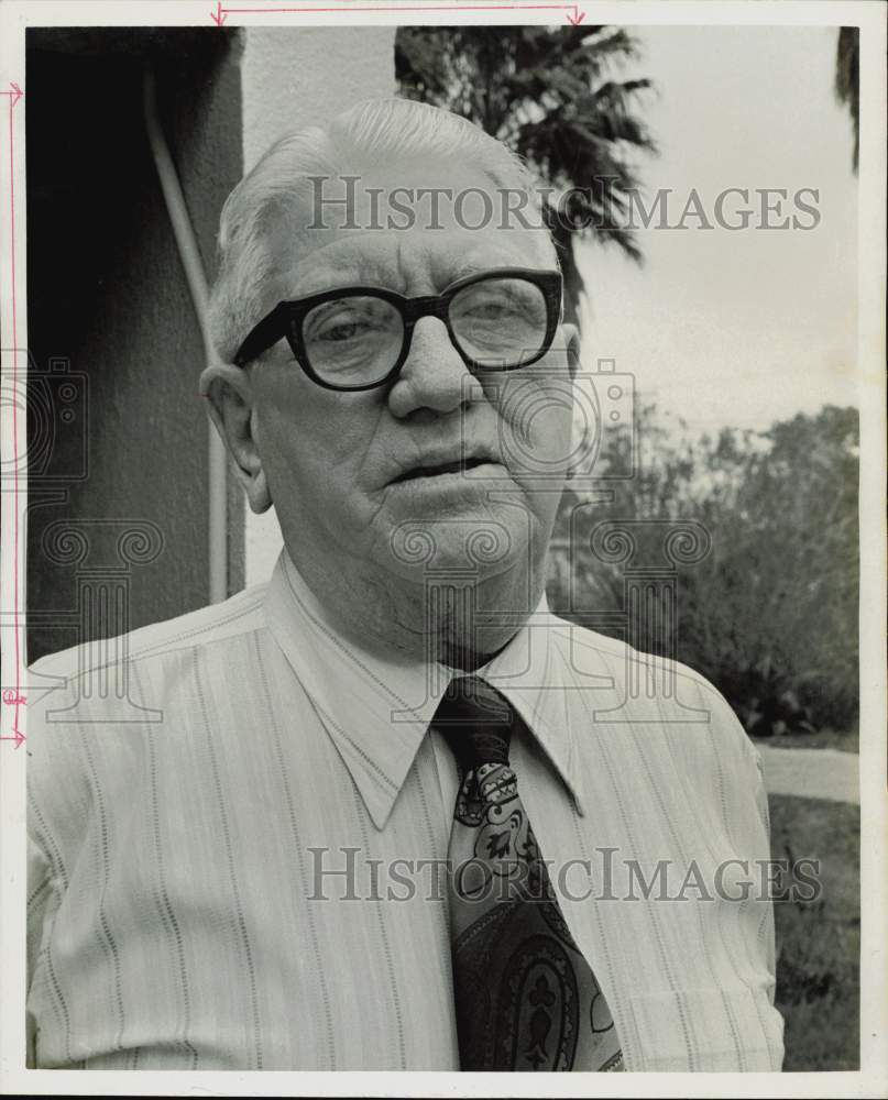 1973 Press Photo Emory Spencer, attorney at Rockport, Texas. - hpa75719- Historic Images