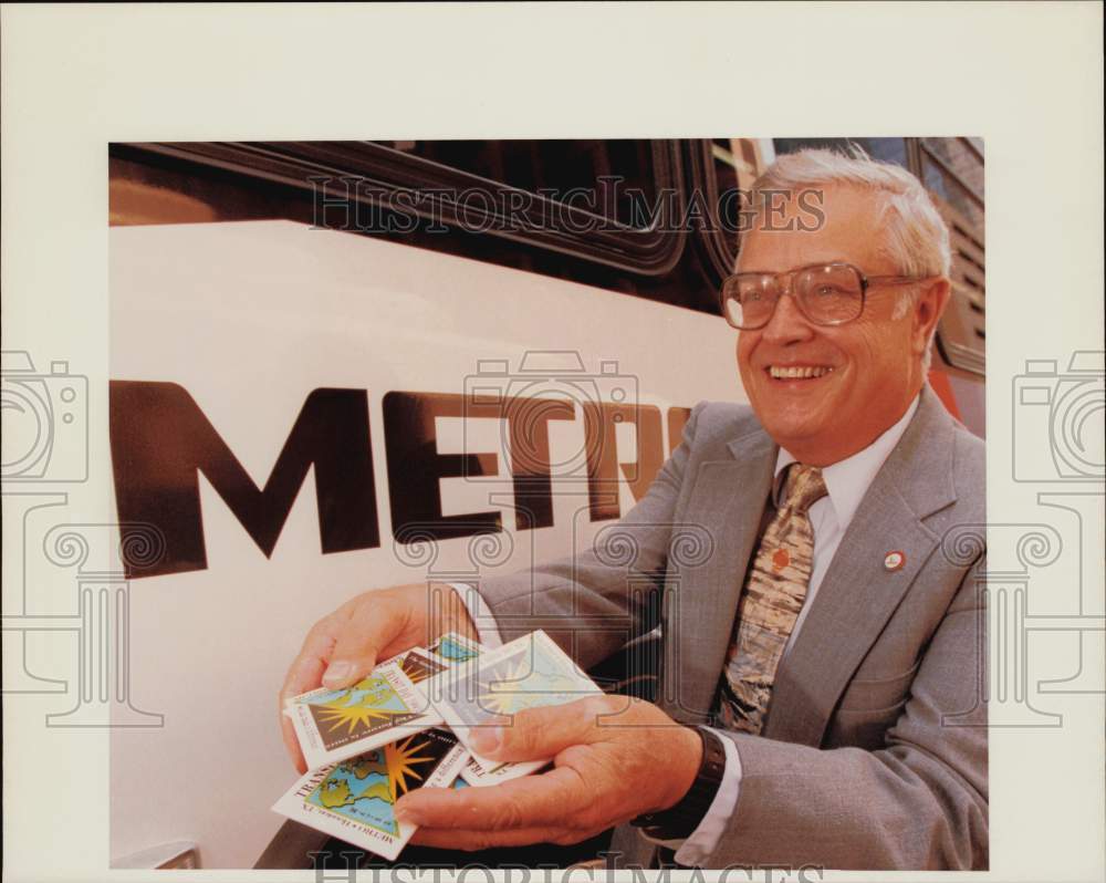 1993 Press Photo Bob MacLennan, General Manager, Metropolitan Transit Authority.- Historic Images