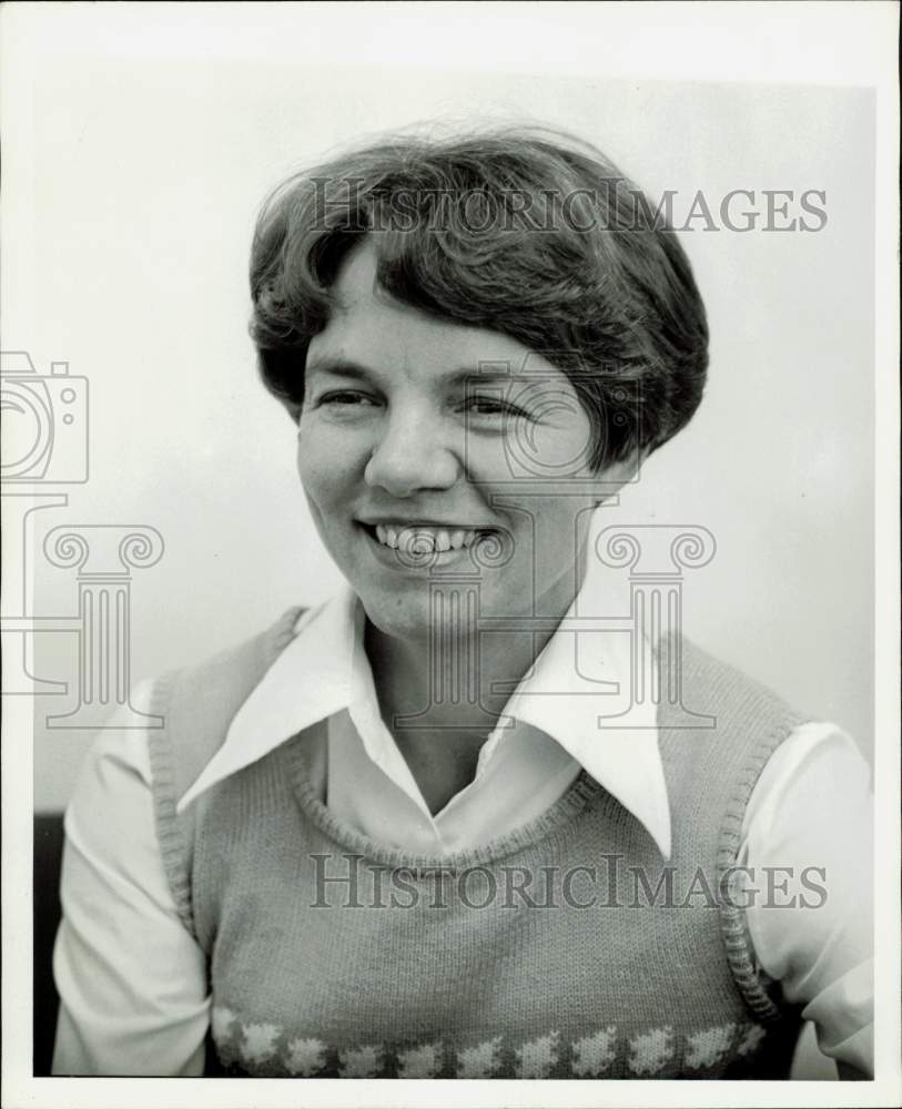 1977 Press Photo Janet Redeker former teacher at Lee High School. - hpa77798- Historic Images