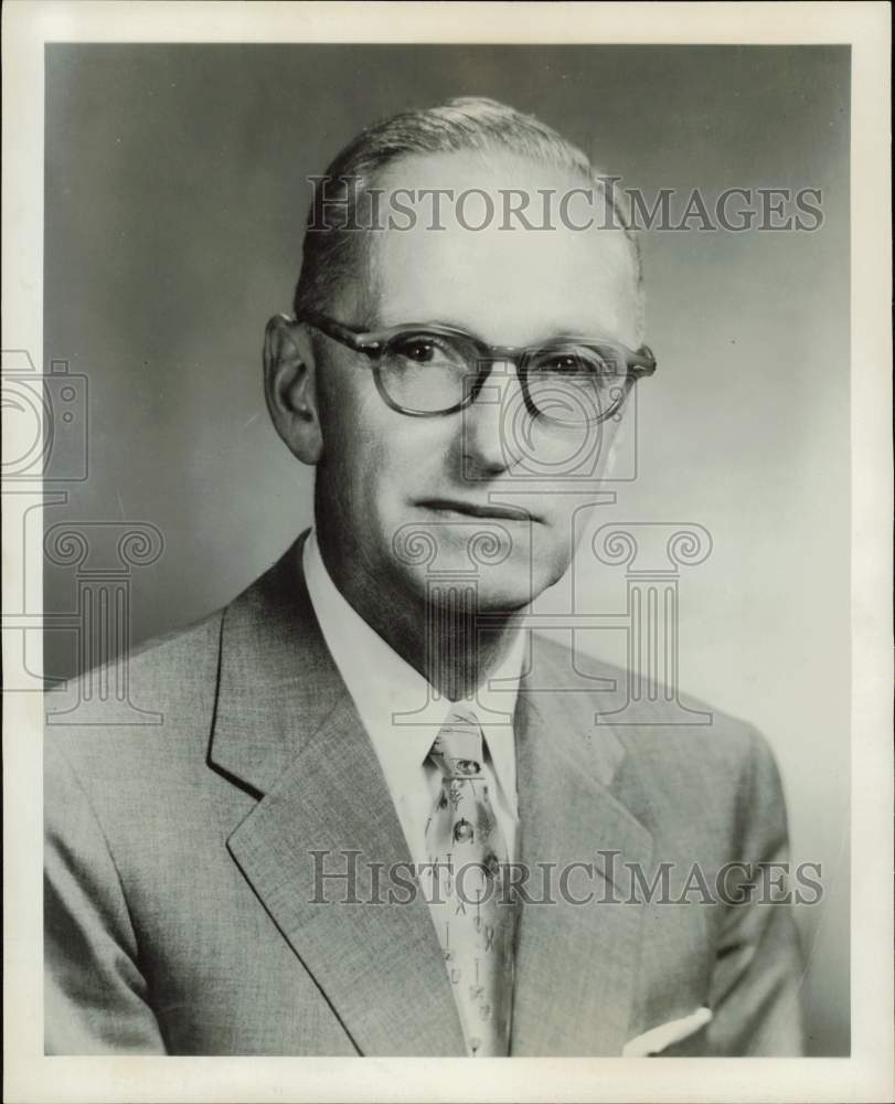 1958 Press Photo Russell Richardson, Tidewater Oil Company&#39;s vice president.- Historic Images