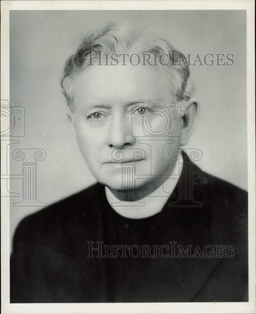 1948 Press Photo Father Edward Murphy, author of "Mademoiselle Lavalliere."- Historic Images