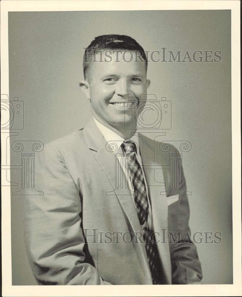 1957 Press Photo Hugh Whatley, Halliburton Oil Well Company salesman of Houston.- Historic Images