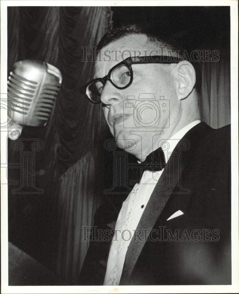 1962 Press Photo Dr. Harry Ransom, University of Texas Chancellor makes speech.- Historic Images