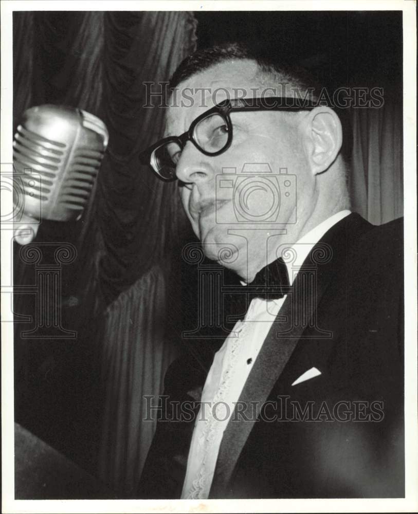 1962 Press Photo Dr. Harry Ransom, University of Texas Chancellor make ...