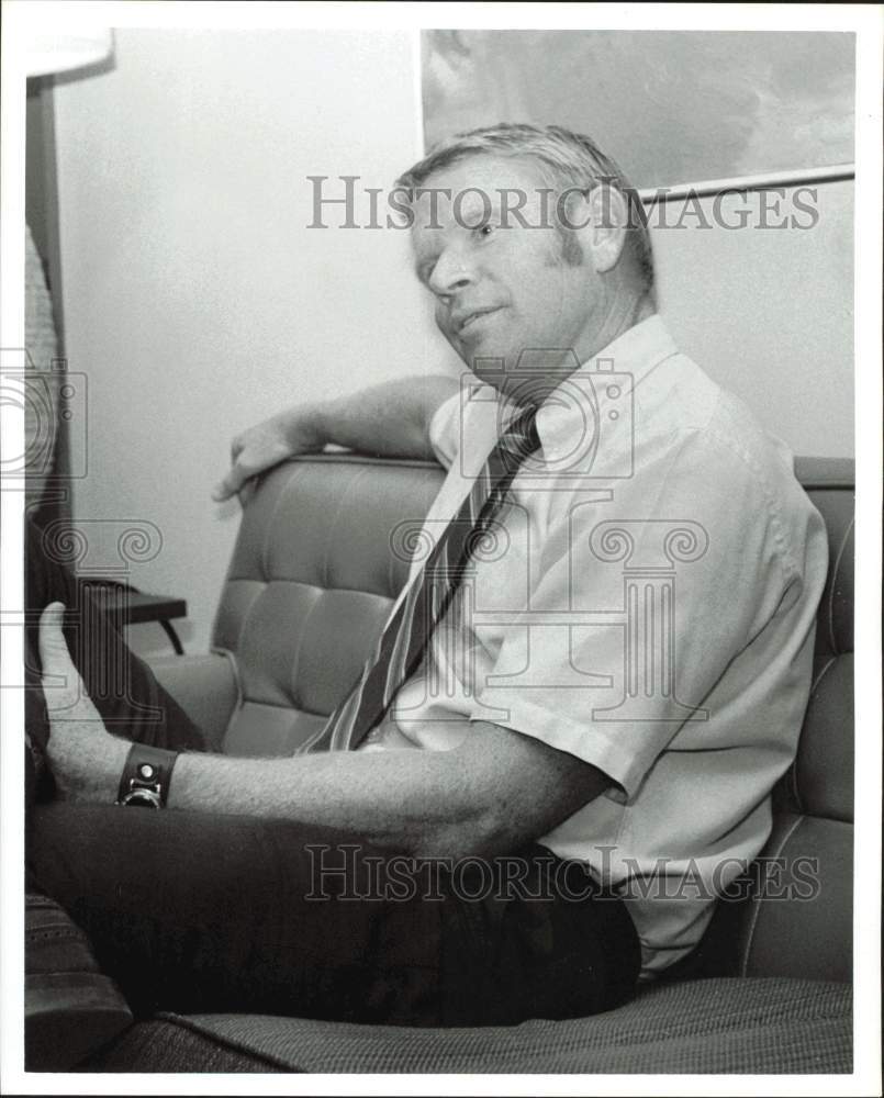 1970 Press Photo T. Roger Nudd, Dean at University of Houston - hpa79570- Historic Images