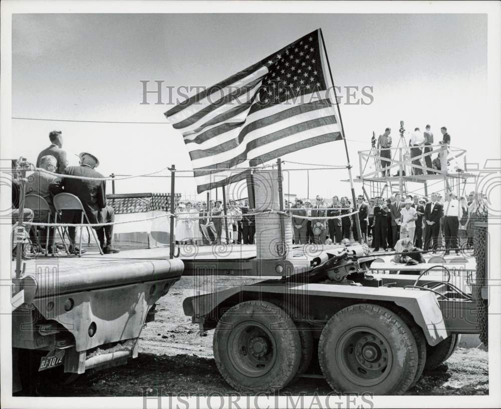 1960 Press Photo Fred A. Seaton, Interior Secretary, speaks to event crowd.- Historic Images