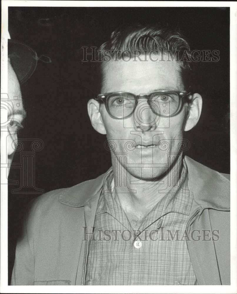 Press Photo Lawson Roberts, accident investigator with Houston Police Department- Historic Images