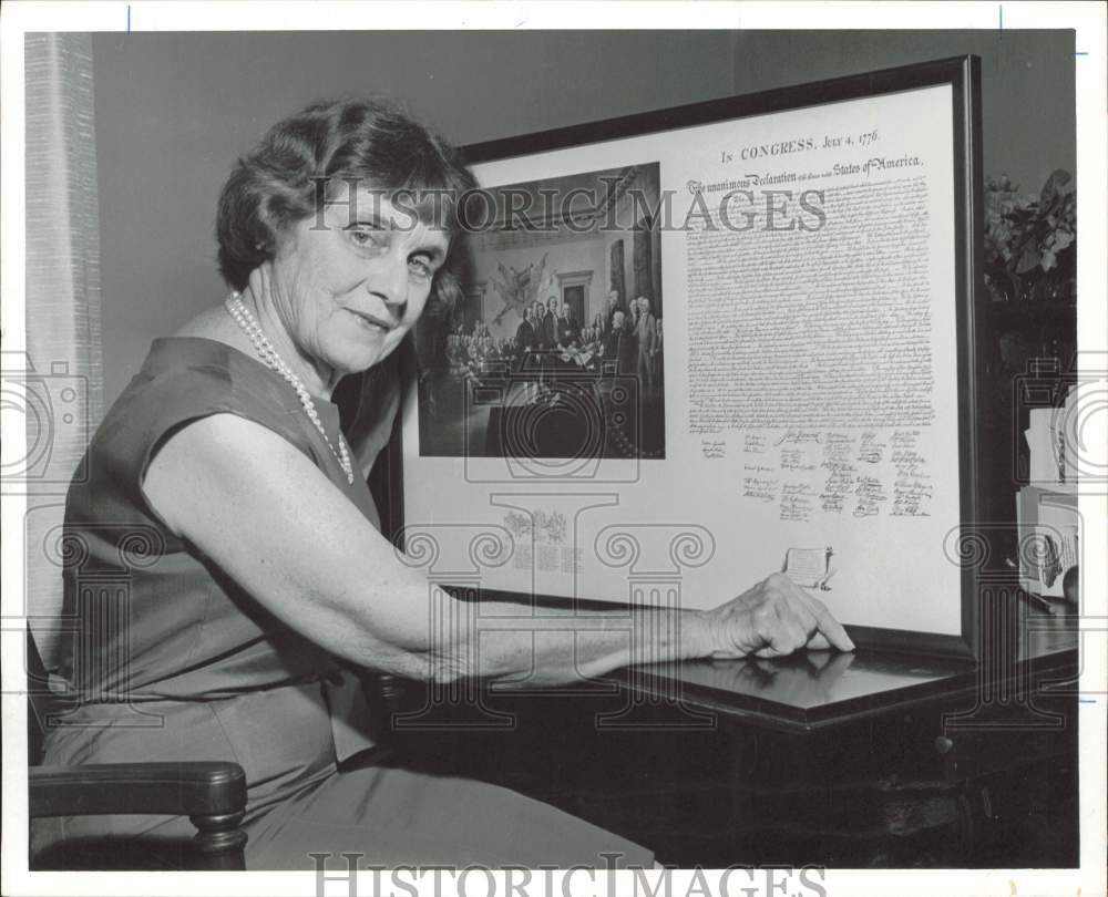 1965 Press Photo Mrs. W.M. Stevenson of Houston, direct descendent of John Hart.- Historic Images