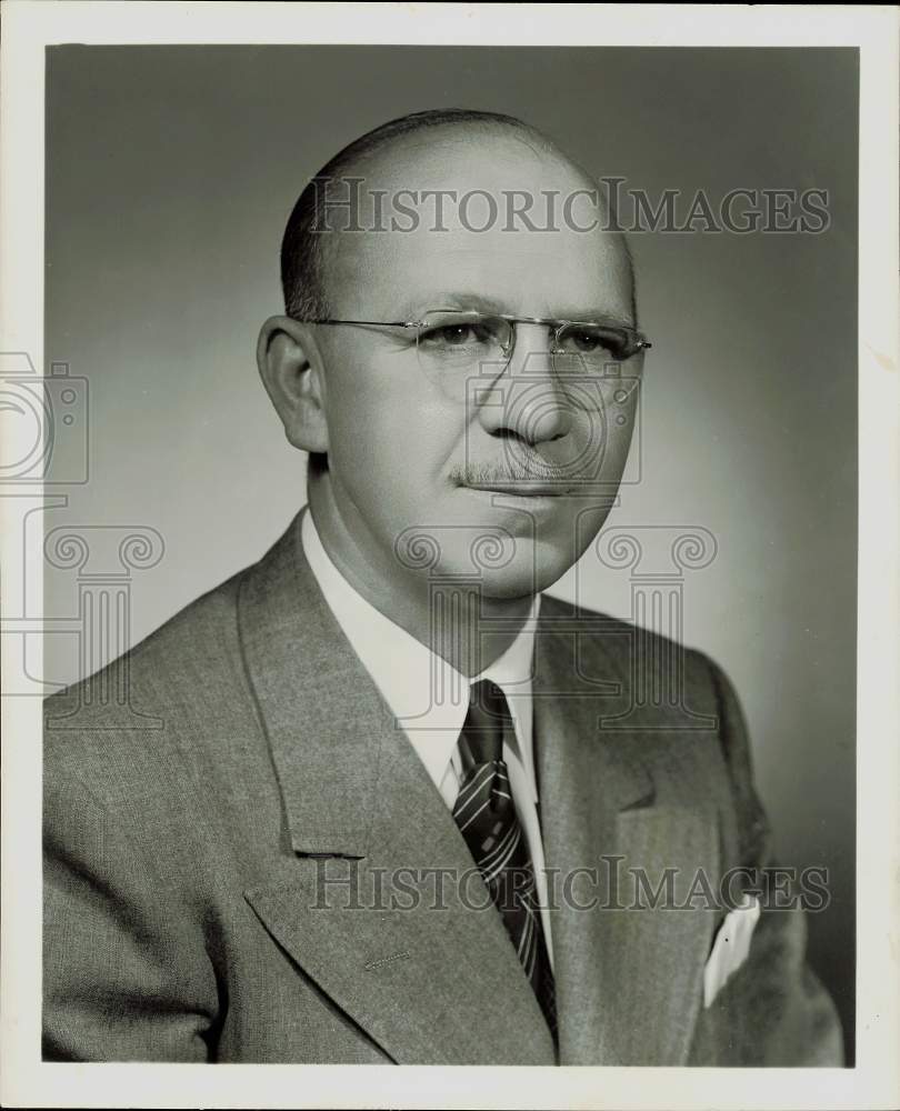 1957 Press Photo Edward Ragsdale, Buick Motor Division general manager- Historic Images