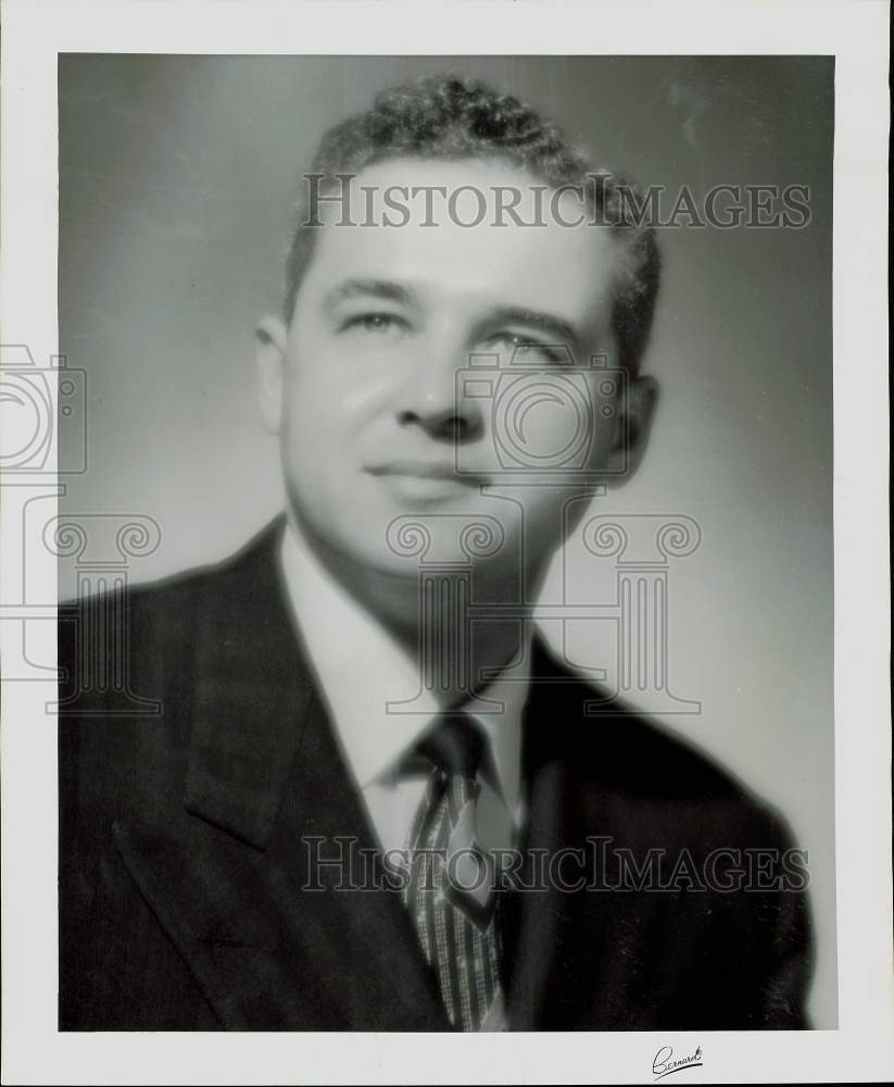 1956 Press Photo Pres. D.M. &quot;Boots&quot; Nichols Jr., Houston Retail Lumber Dealers- Historic Images