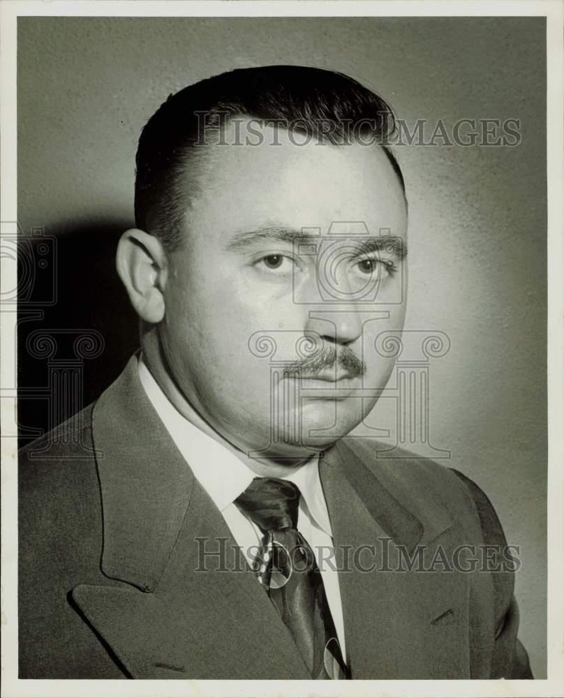 1952 Press Photo Leonard Patillo of Chamber of Commerce - hpa84217- Historic Images