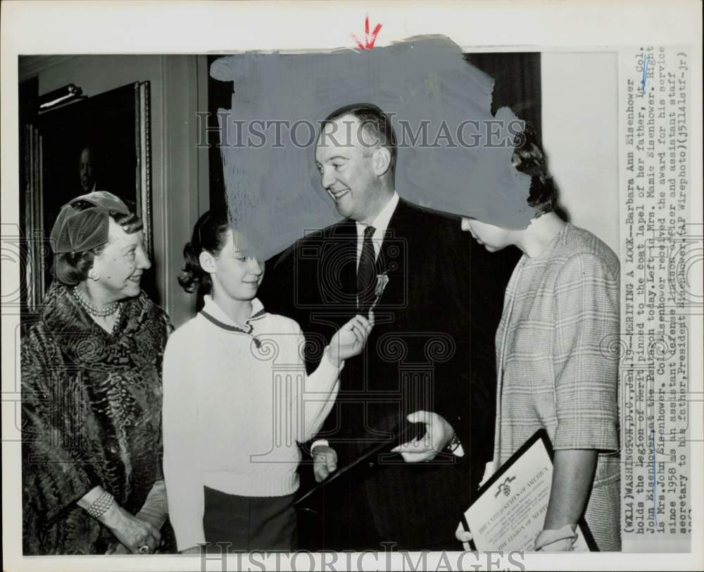 1961 Press Photo Barbara Ann Eisenhower holds father&#39;s Legion of Merit medal- Historic Images