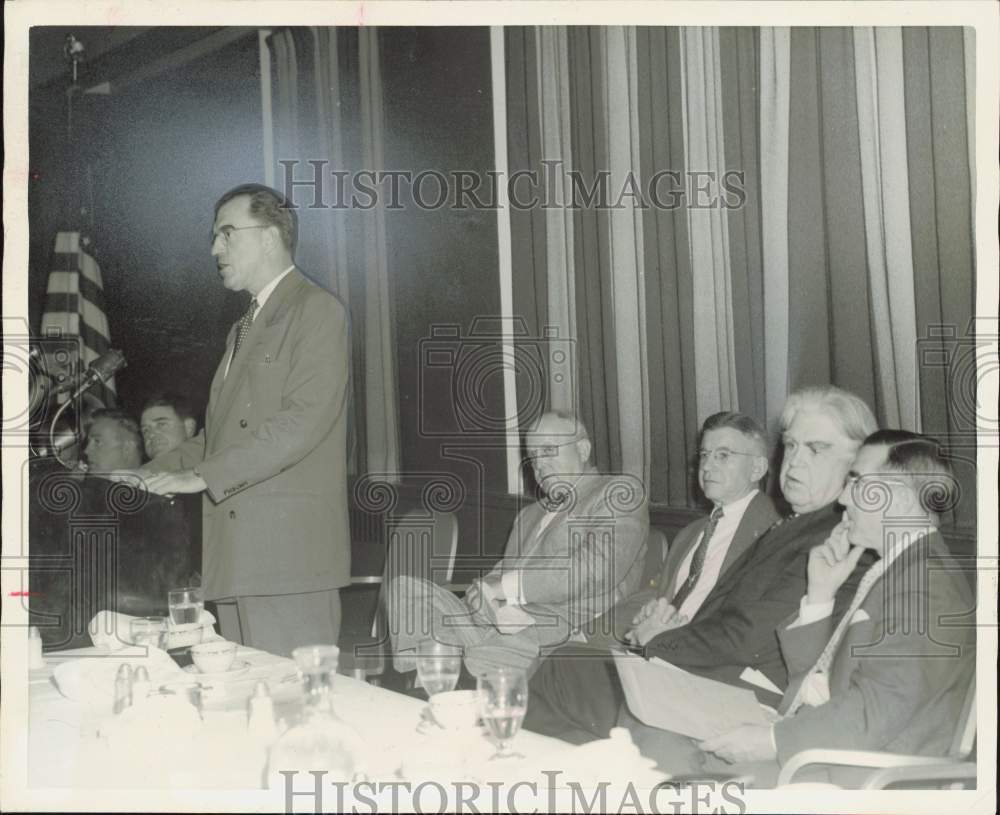 1954 Press Photo Tom Pickett, vice president of National Coal Association.- Historic Images