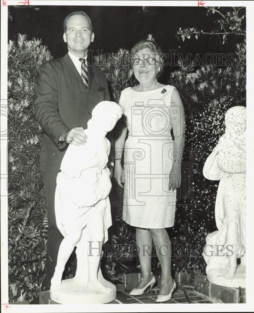 1965 Press Photo Lester Rutledge &amp; Alice Bruce Currlin at Houston Party- Historic Images