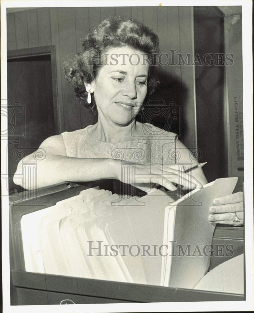 1969 Press Photo Nancy Palm, Harris County Republican Party, Working in Office- Historic Images