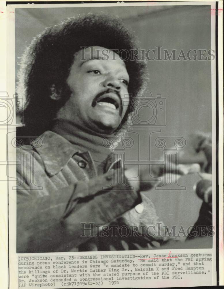 1974 Press Photo Reverend Jesse Jackson During Chicago Press Conference- Historic Images