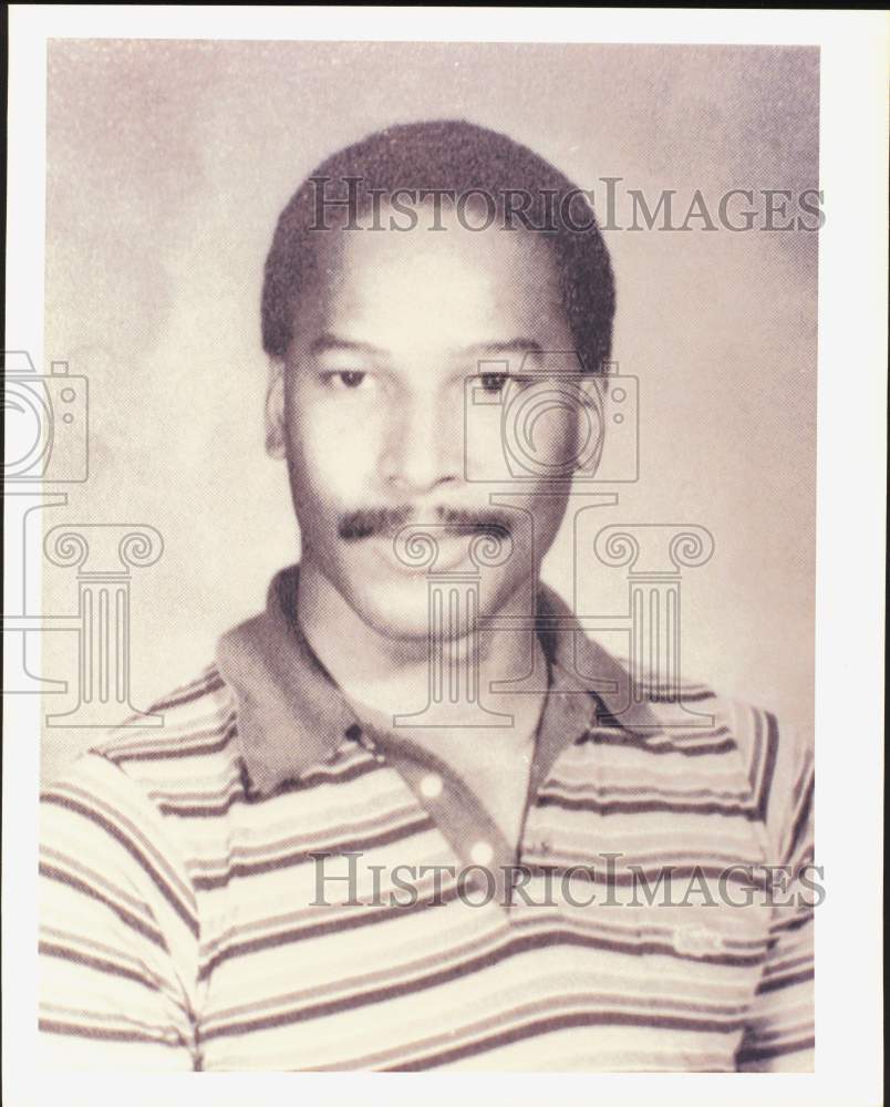 1990 Press Photo Houston Police Radio Operator Oliver E. Stokes Jr. - hpa87005- Historic Images