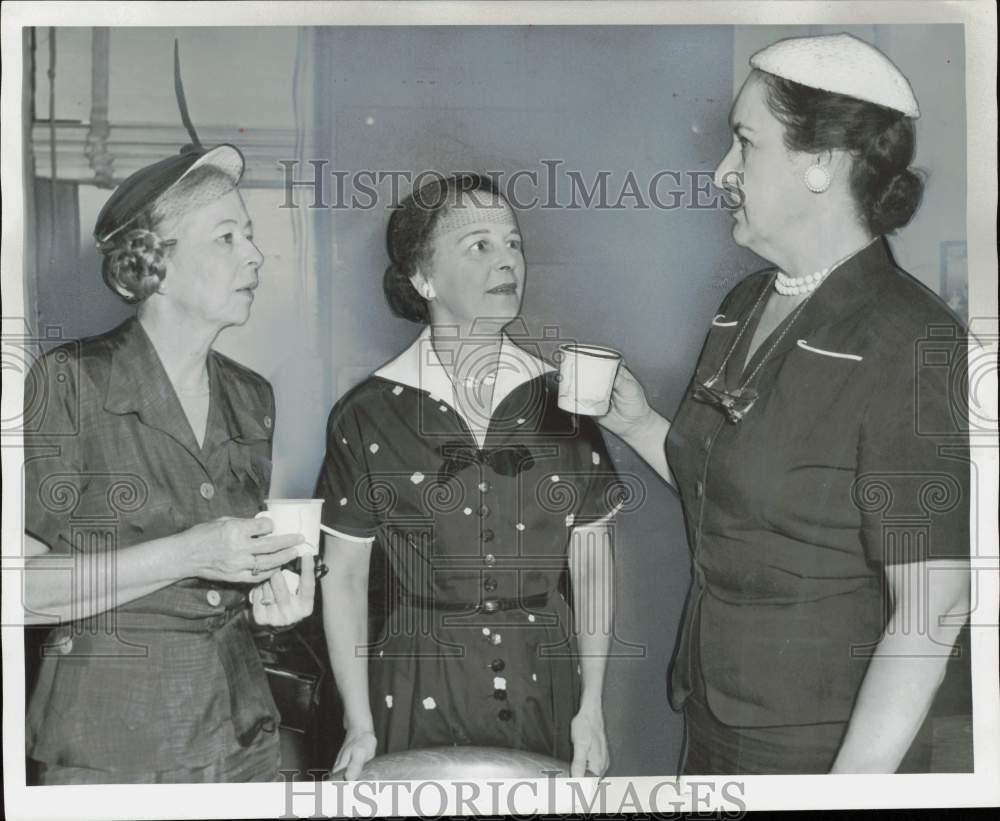 1955 Press Photo Women Grand Jurors Take Coffee Break - hpa88212- Historic Images