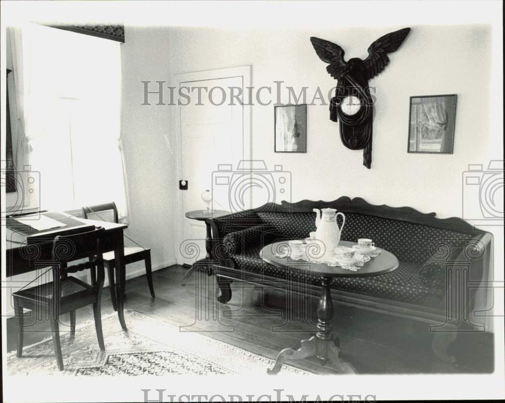 Press Photo Parlor of Museum of Texas Handmade Furniture - hpa89199- Historic Images