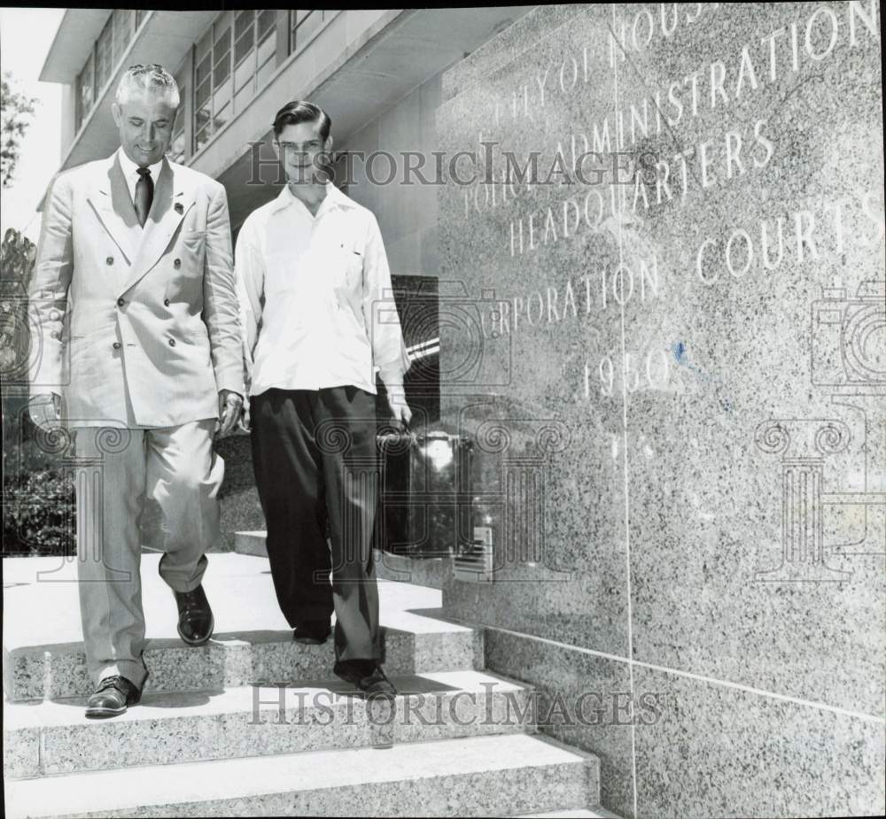 1956 Press Photo Attorney Arnim and Immigrant Walter Schneider at Houston Court- Historic Images