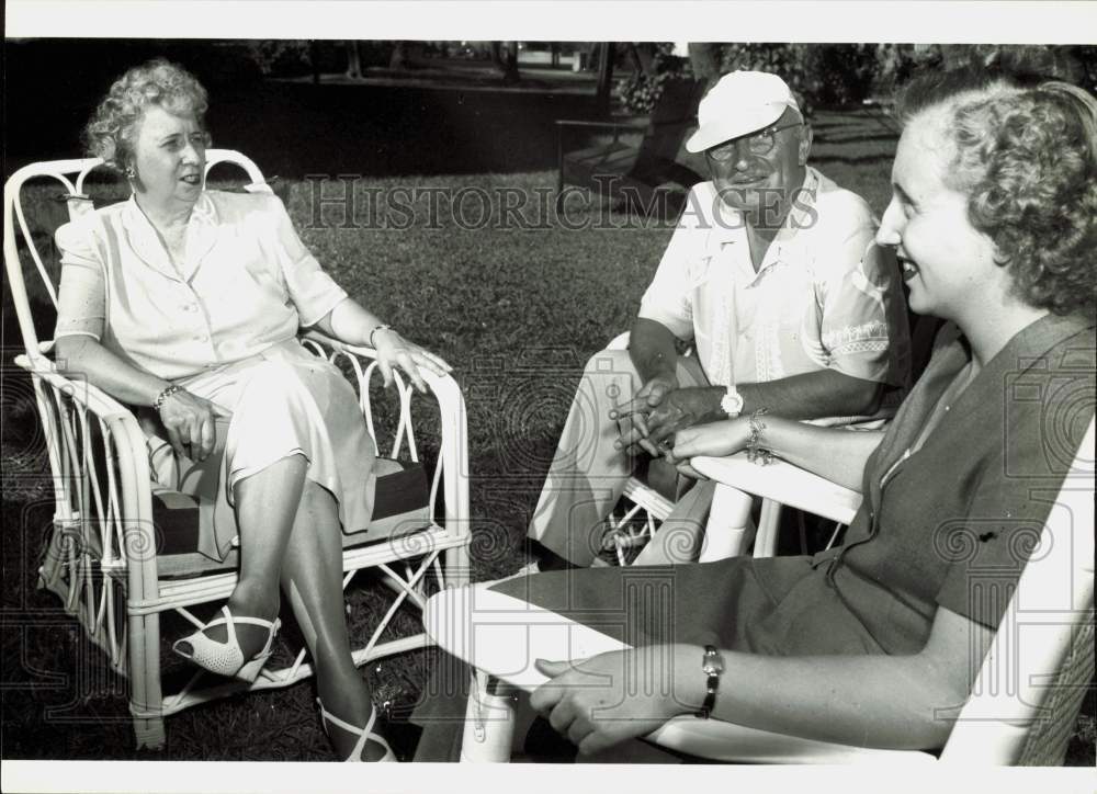 1948 Press Photo President Harry Truman, Wife &amp; Daughter Margaret in Key West- Historic Images