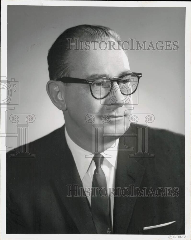 1960 Press Photo Ben G. McGuire, president of Ben G. McGuire and Company.- Historic Images