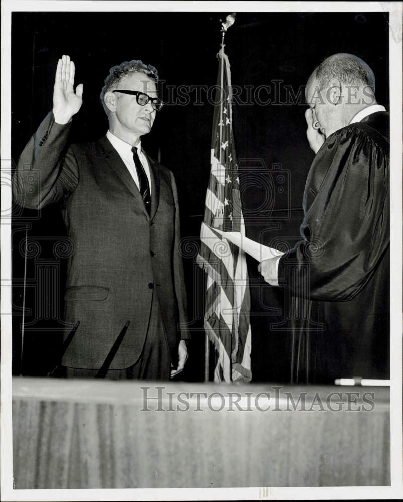 1966 Press Photo Dan Walton sworn in as Criminal Court Judge by Edmund Duggan.- Historic Images