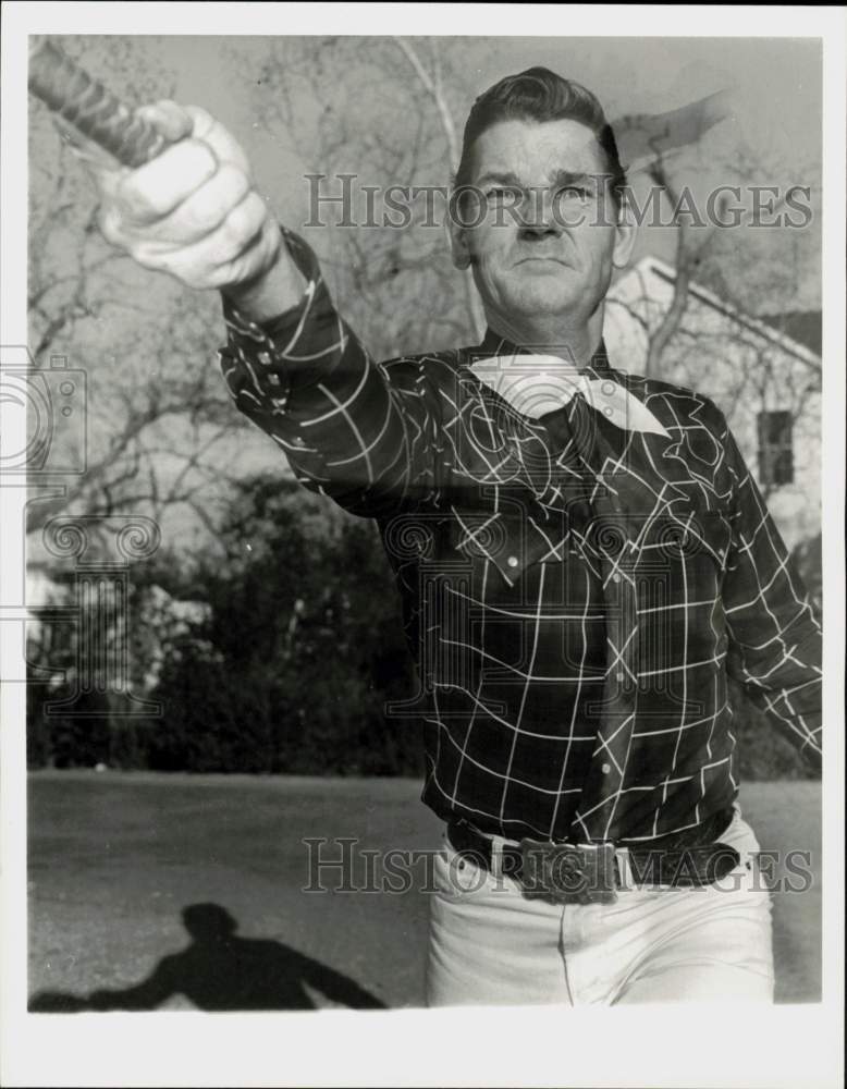 1961 Press Photo Rusty Ryan, bullwhip artist displays his art. - hpa93497- Historic Images