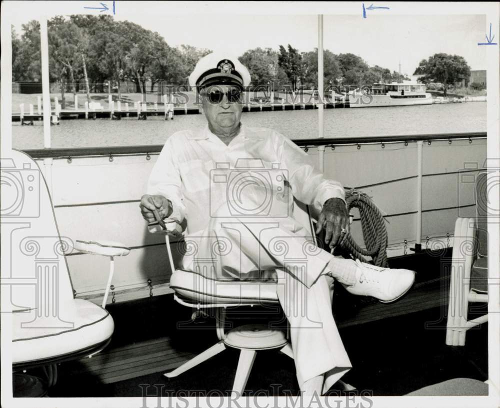 1965 Press Photo Homer Moore, retired rice farmer sits in yacht deck chair.- Historic Images