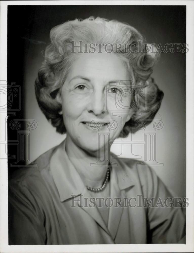 1963 Press Photo Mrs. Edwin Feigle, University woman and Rotary member.- Historic Images