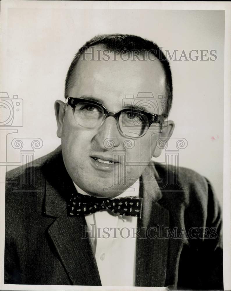 1962 Press Photo Vern Zastrow, Houston Post Classified department sales manager.- Historic Images