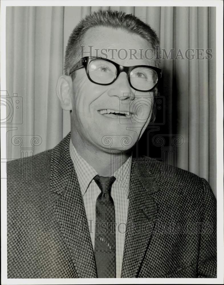 1962 Press Photo Special investigator Phil Bradley - hpa94900- Historic Images