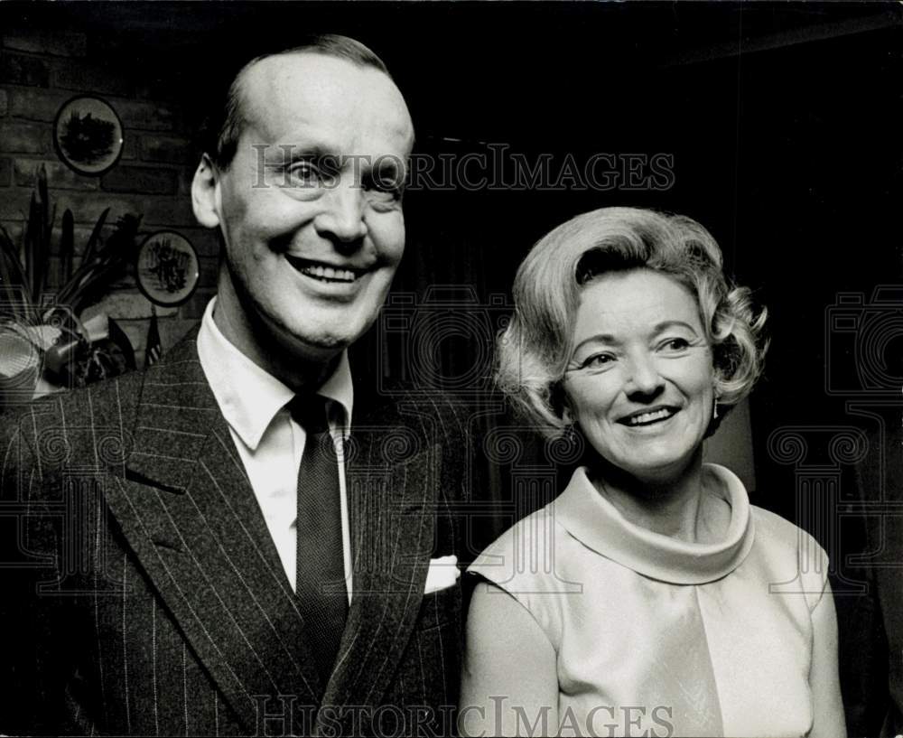 1969 Press Photo Tore Hogstedt and Mrs. R.D. Leachman attend event in Houston- Historic Images