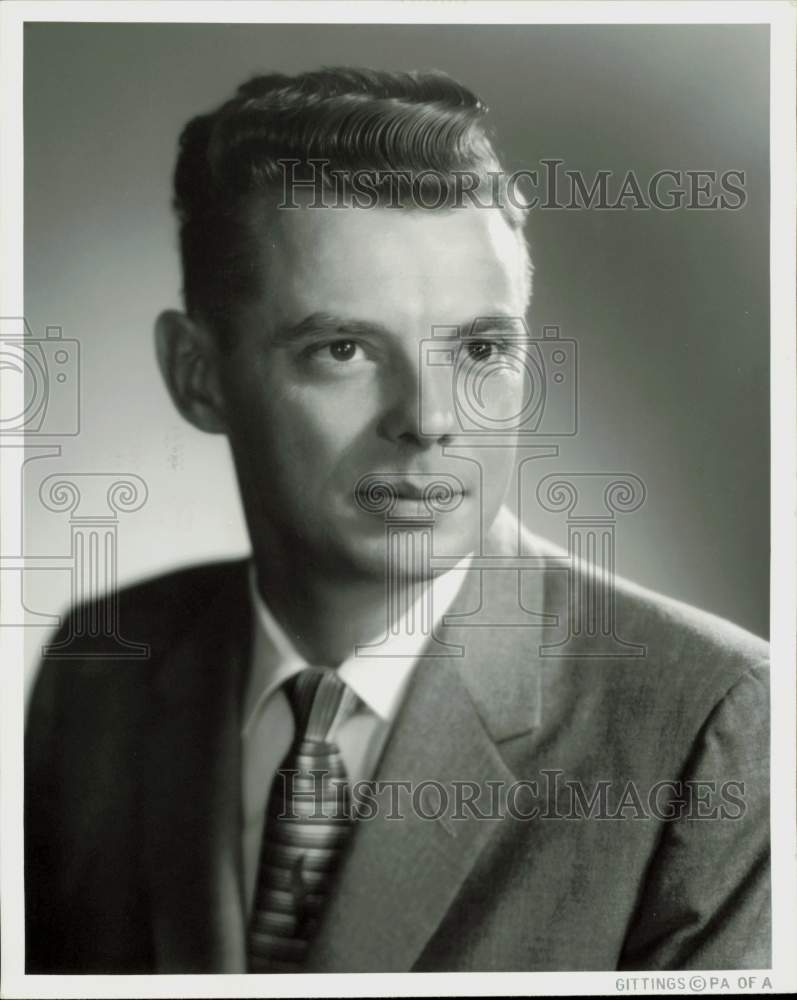 1958 Press Photo Robert West, Bank of Texas vice president of General Credits- Historic Images