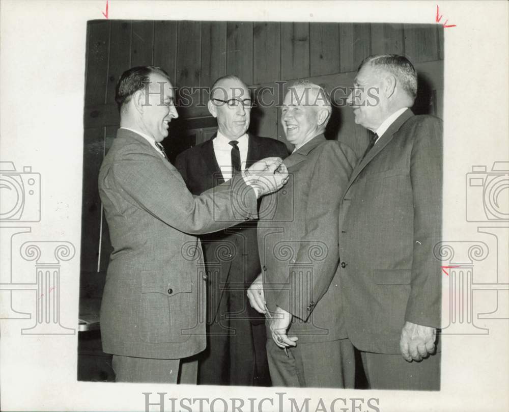 1965 Press Photo Lloid Henderson and Houston Livestock Show superintendents- Historic Images