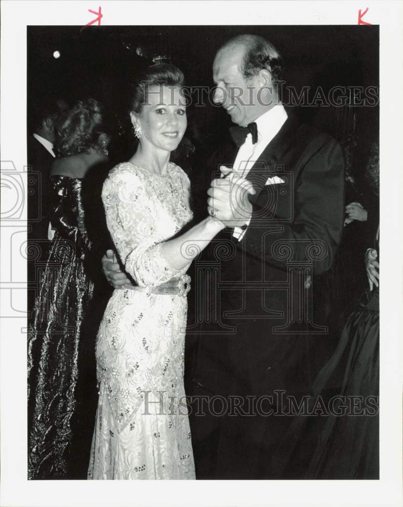 1990 Press Photo Duke of Kent and Marilyn Ashley dance at Houston Mayor&#39;s Gala- Historic Images