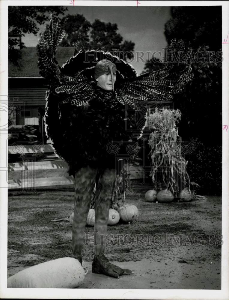 1965 Press Photo Danny Kaye in a scene on &quot;The Danny Kaye Show,&quot; on CBS.- Historic Images