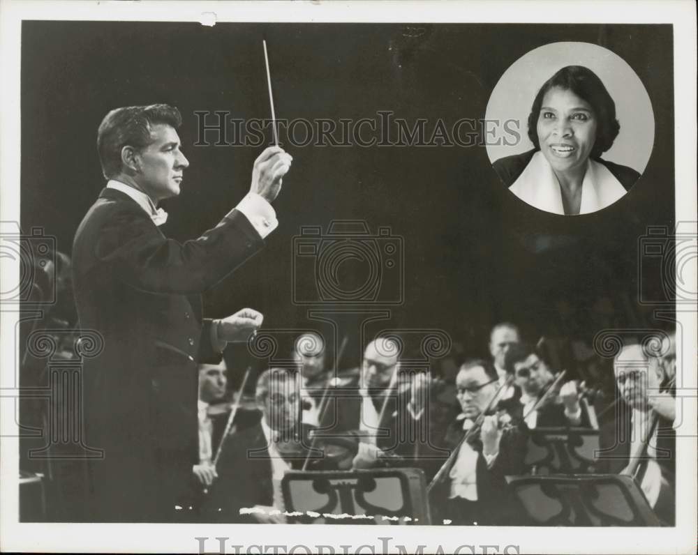 1960 Press Photo Leonard Bernstein &amp; Marian Anderson on &quot;Christmas Startime.&quot;- Historic Images